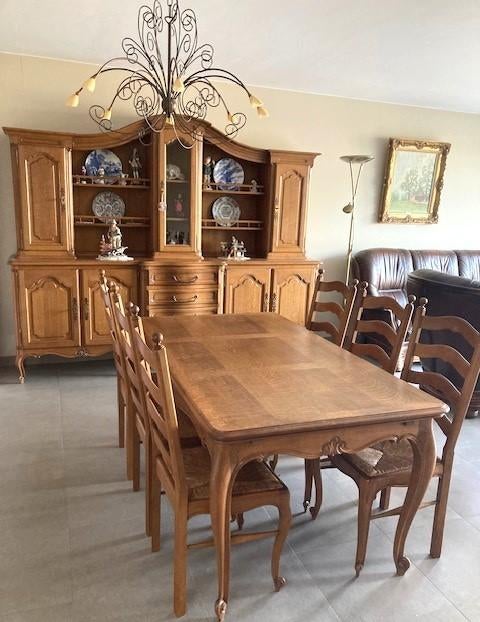 Eetplaats in massief hout, Huis en Inrichting, Complete eetkamers, Zo goed als nieuw, 6 tot 8 stoelen, Ophalen