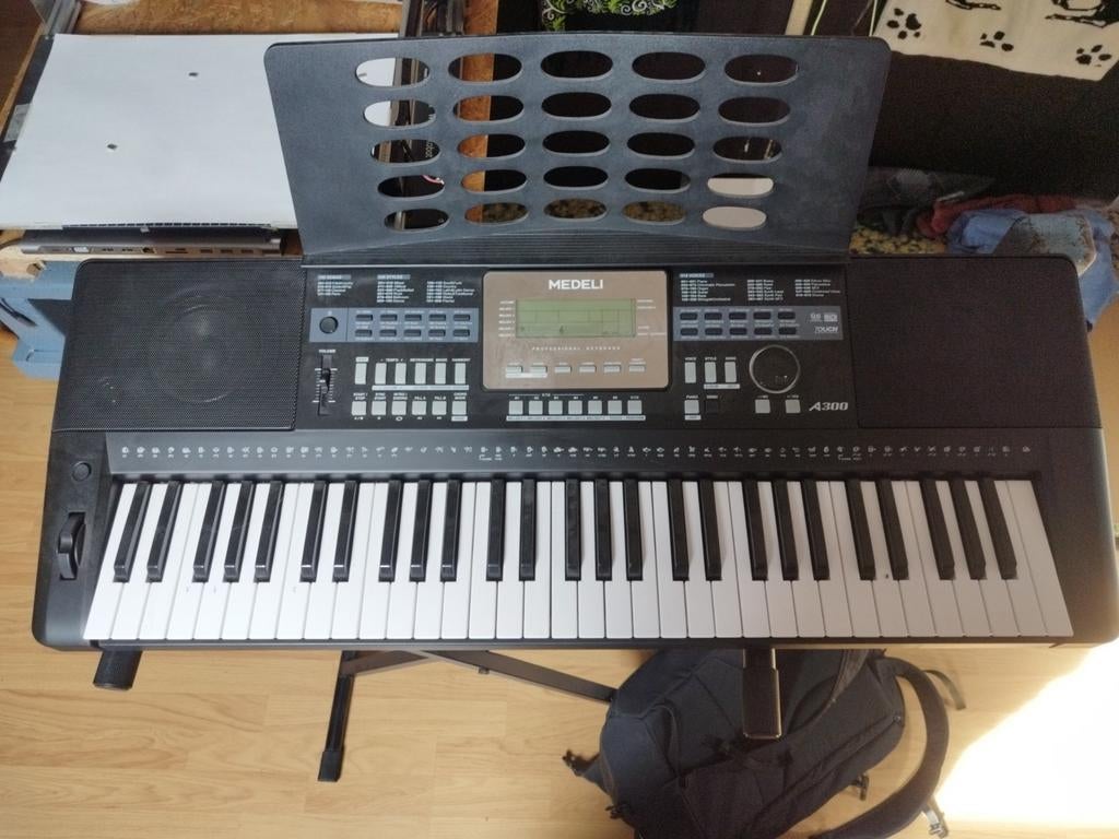 Modeli keyboard A300, Ophalen of Verzenden, Zo goed als nieuw, 61 toetsen, Medeli