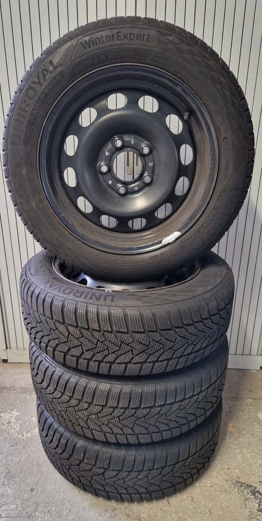 Uniroyal Winterbanden 205 55 R16 op velg 5x120mm Nieuwstaat, Auto-onderdelen, Banden en Velgen, Ophalen, Winterbanden, Band(en)