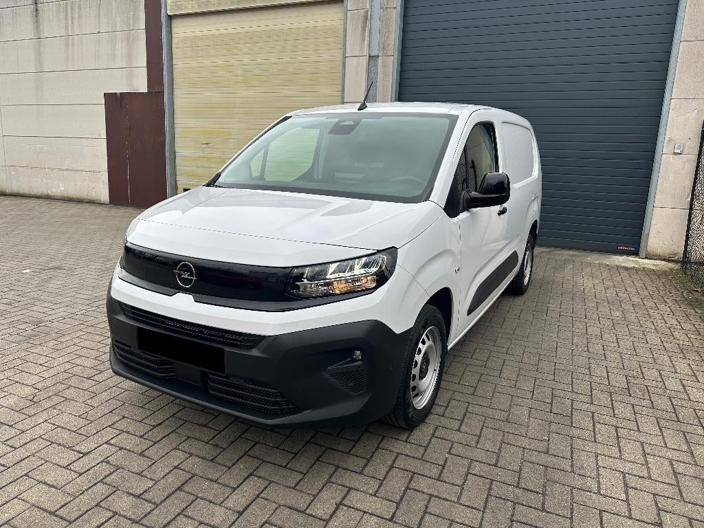 Opel Combo L2H1 Automatic 130HP | Louer 607 €/m | Carplay, Autos, Achat, Détection des panneaux routiers, Euro 6, Entreprise
