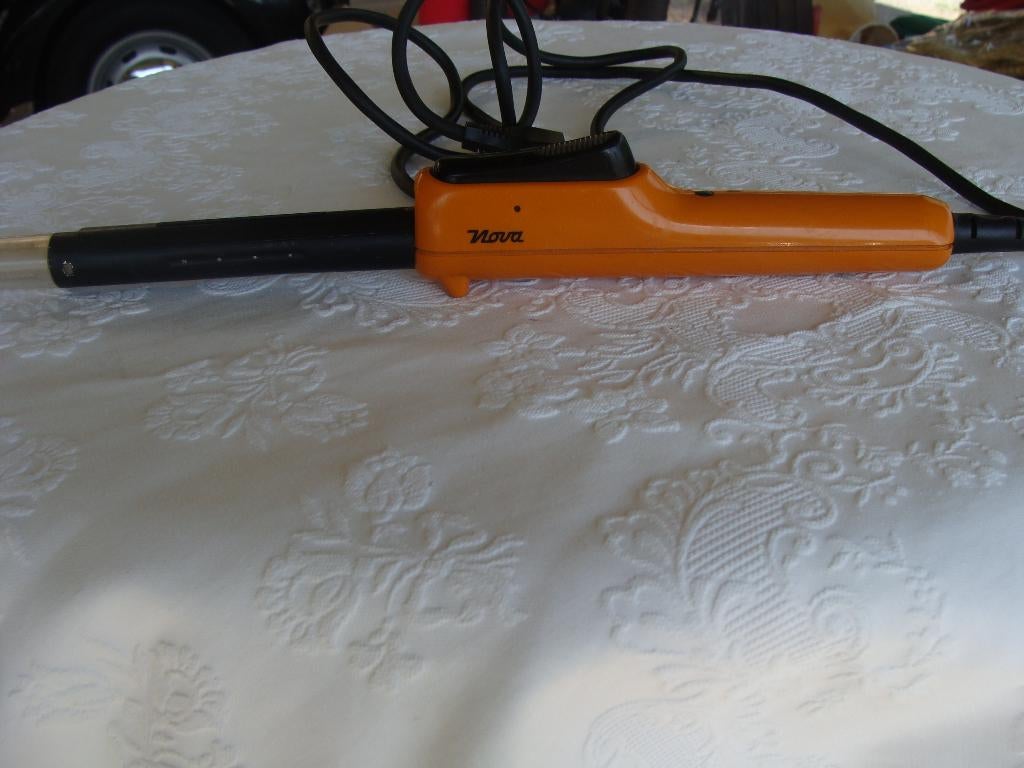Ancien fer à boucler avec humidificateur, marque Nova,, Enlèvement ou Envoi, Utilisé