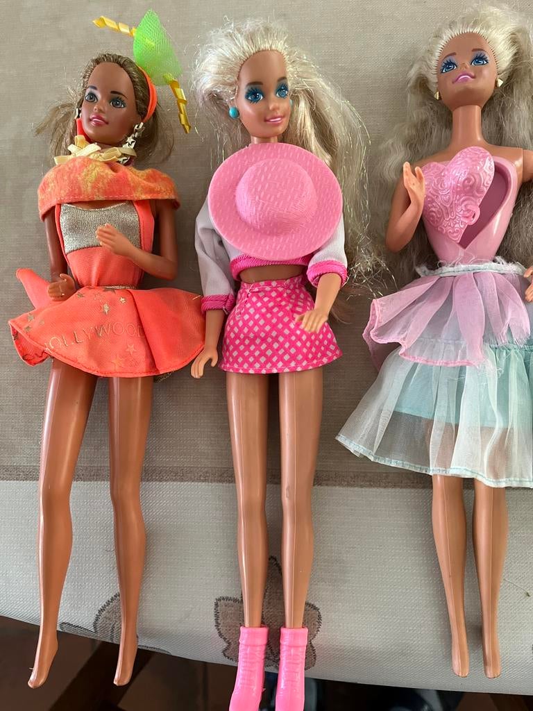 Barbies en Ken (met scooter ) VINTED, Verzamelen, Ophalen