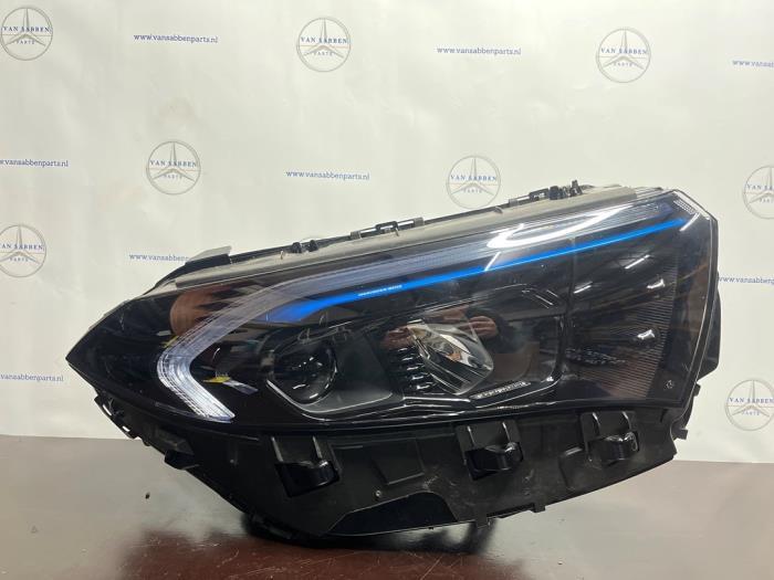 Koplamp rechts van een Mercedes EQA, Gebruikt, -, -, 3 maanden garantie