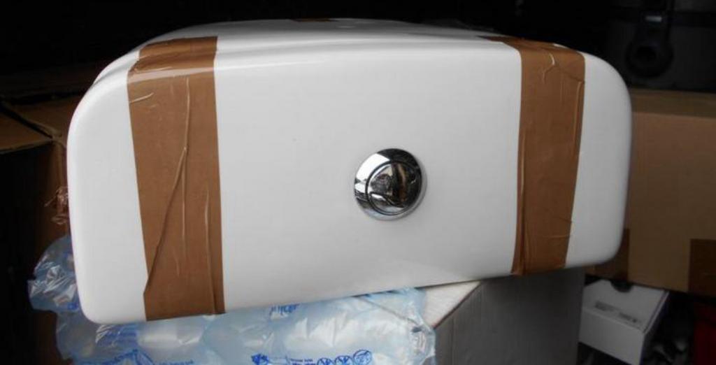 Superbe chasse en porcelaine mécanisme Geberit neuve, Bricolage & Construction, Sanitaire, Enlèvement