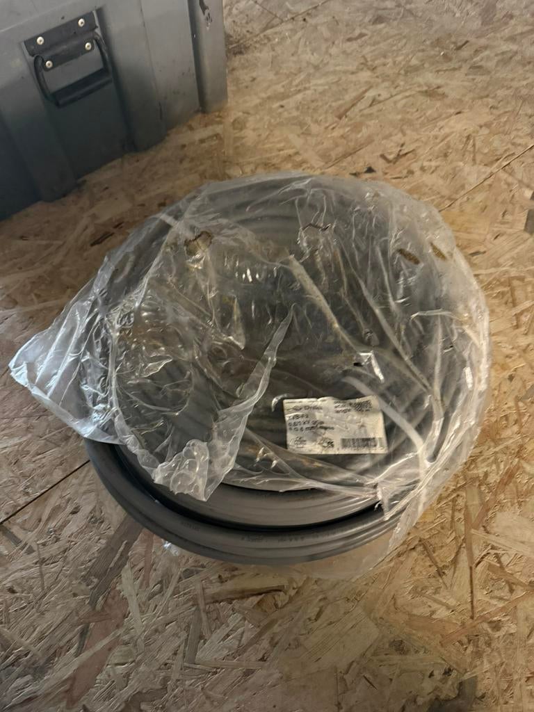 Electriciteits kabel xvb-F2 0,6/1kv grijs 5g 6mm2 mass 100m, Bricolage & Construction, Électricité & Câbles, Enlèvement, Neuf