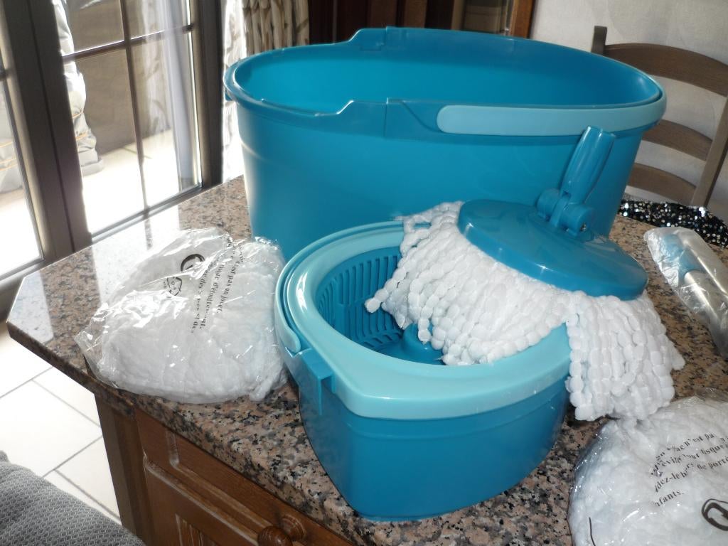 Ensemble serpillère et seau de nettoyage, Maison & Meubles, Seaux, Neuf, Autres matériaux, Enlèvement