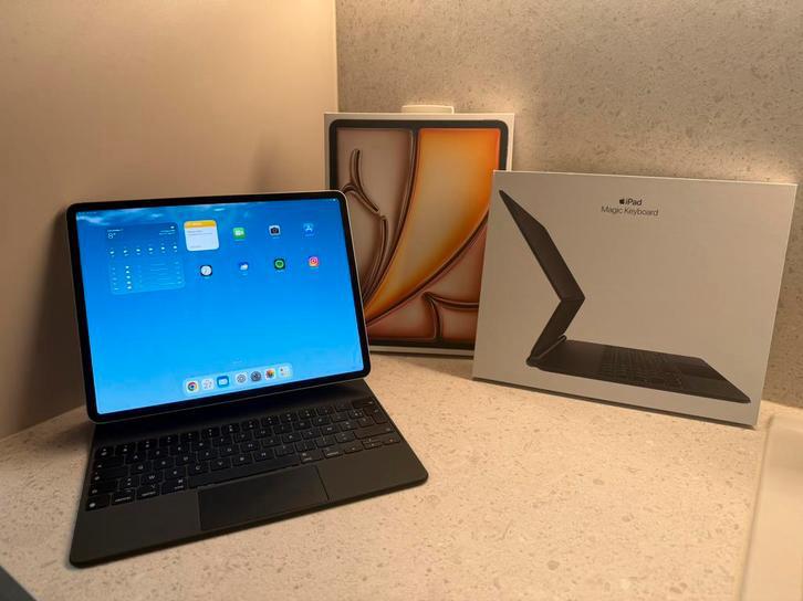 Apple iPad Air 13 pouces (M2) + Apple magic Keyboard, Informatique & Logiciels, Apple iPad Tablettes, Apple iPad, 13 pouces ou plus