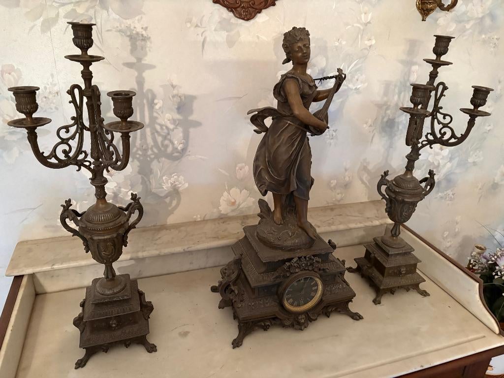 Schouwgarnituur BRUCHON, Enlèvement