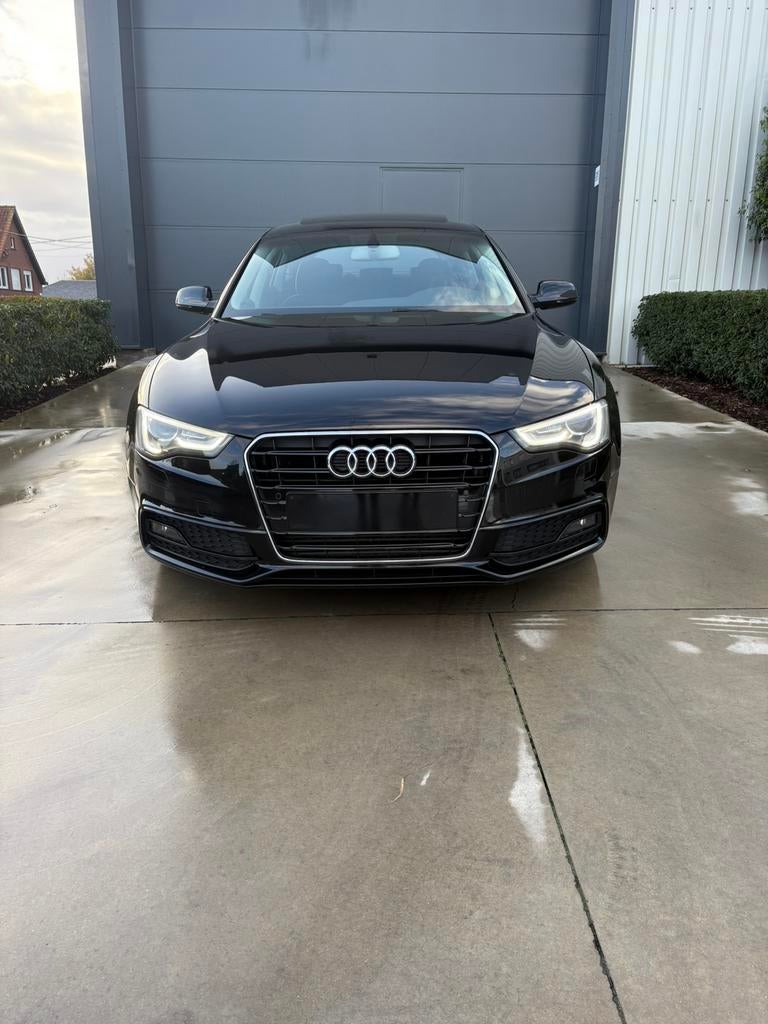 Audi A5 1.8 S.line benzine automaat 2016, Auto's, Automaat, Euro 6, Zwart, Bedrijf