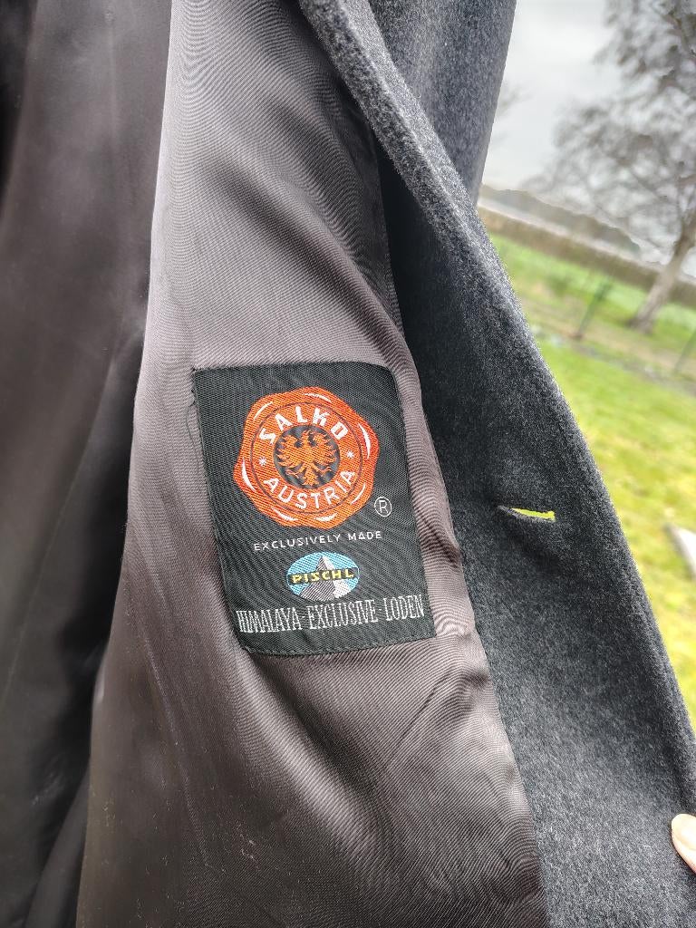 2 warme wintermantels (vintage) een groene en een grijze., Ophalen, Zo goed als nieuw, Maat 52/54 (L)