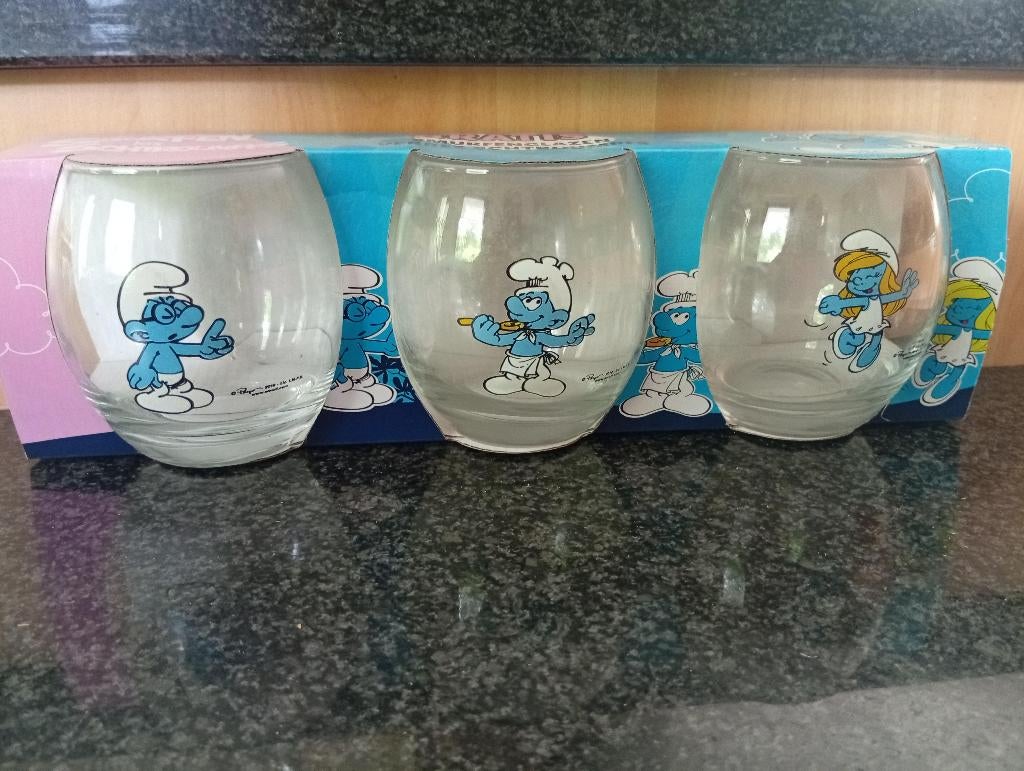 3 verres schtroumpfs., Collections, Schtroumpfs, Enlèvement ou Envoi, Neuf, Différents Schtroumpfs, Maison ou Attribut
