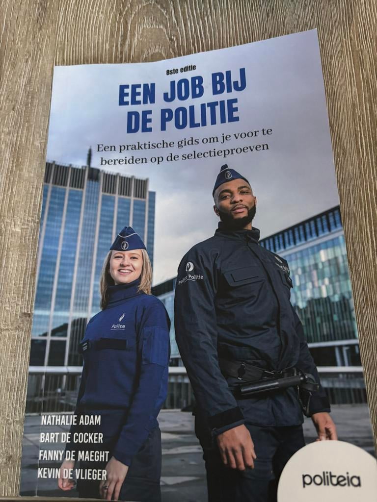 Een job bij de politie, Livres, Conseil, Aide & Formation, Enlèvement, Comme neuf