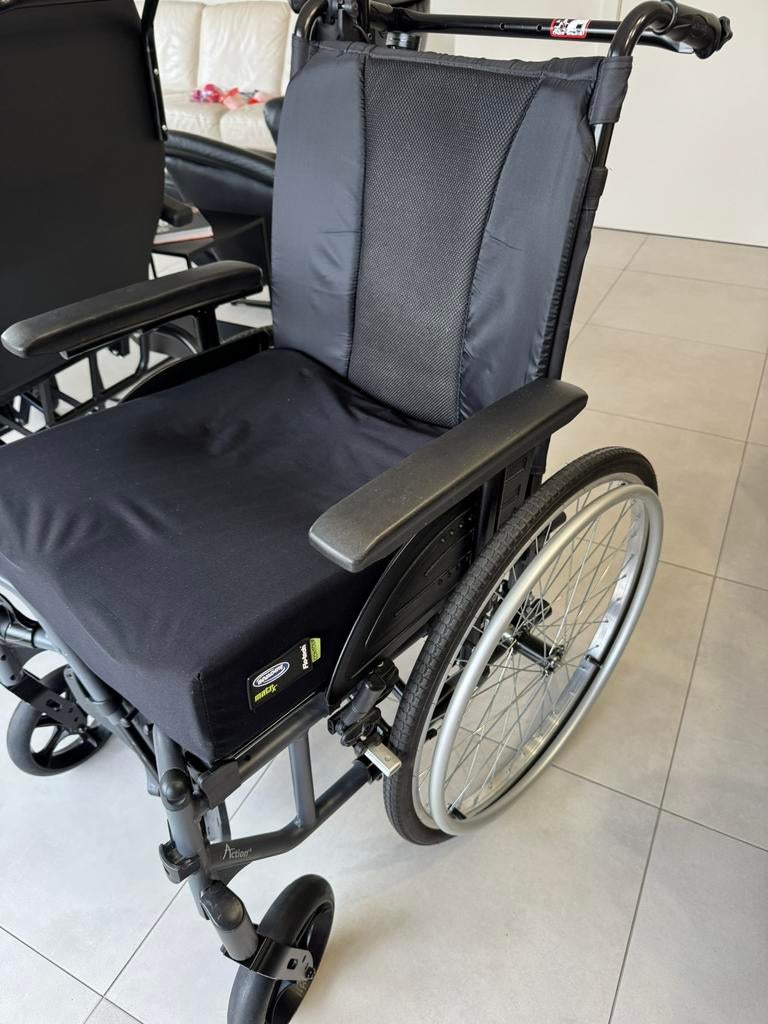 Rolstoel invacare medium, Diversen, Rolstoelen, Ophalen, Gebruikt