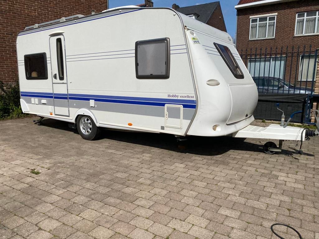 Caravan hobby, Caravans en Kamperen, Caravans, Particulier, tot en met 4, 1000 - 1250 kg, Rondzit, Hobby, 4 tot 5 meter, Airco