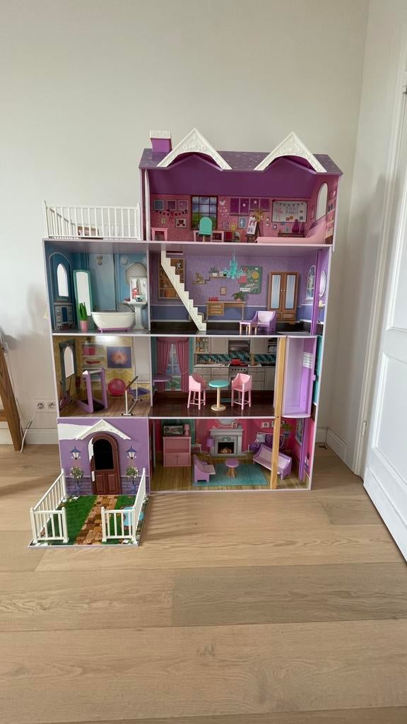 Barbiehuis te koop, Kinderen en Baby's, Speelgoed | Poppenhuizen, Ophalen, Zo goed als nieuw, Poppenhuis