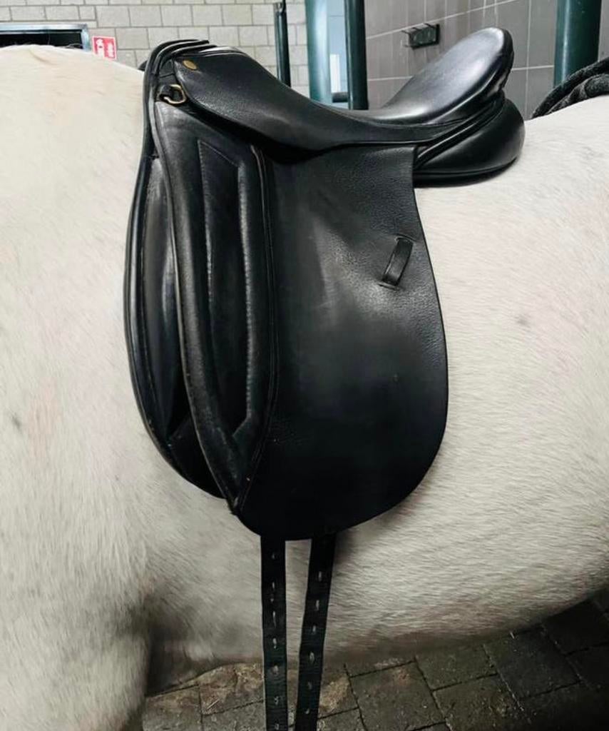 Dressuurzadel, Dieren en Toebehoren, Paarden en Pony's | Zadels, Ophalen, Zo goed als nieuw