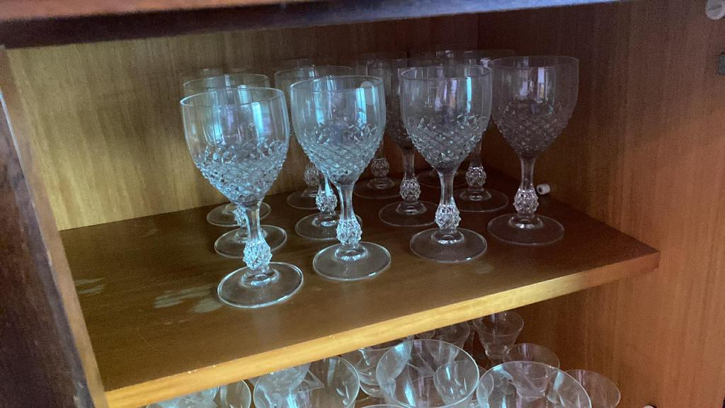 12 wijnglazen , heel mooi glazen ( kristal d ‘ arques ), Enlèvement, Comme neuf