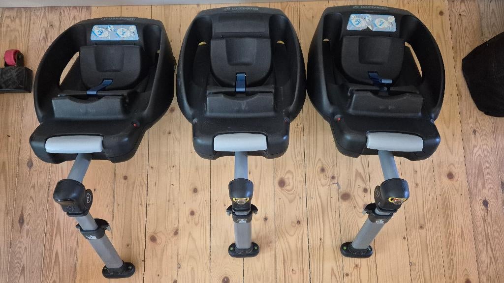 3 socles Maxi-Cosi (2 EasyFix, 1 EasyBase), Enfants & Bébés, Sièges auto, Utilisé, Maxi-Cosi, 0 à 13 kg, Ceinture de sécurité ou Isofix