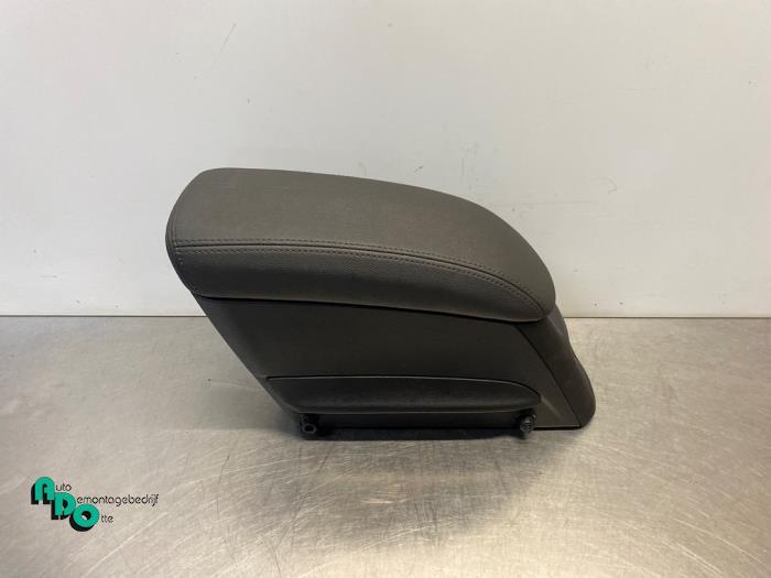 Armleuning van een Opel Meriva (Meriva B 10-), Auto-onderdelen, Interieur en Bekleding, Opel, Gebruikt, 3 maanden garantie, Ophalen of Verzenden