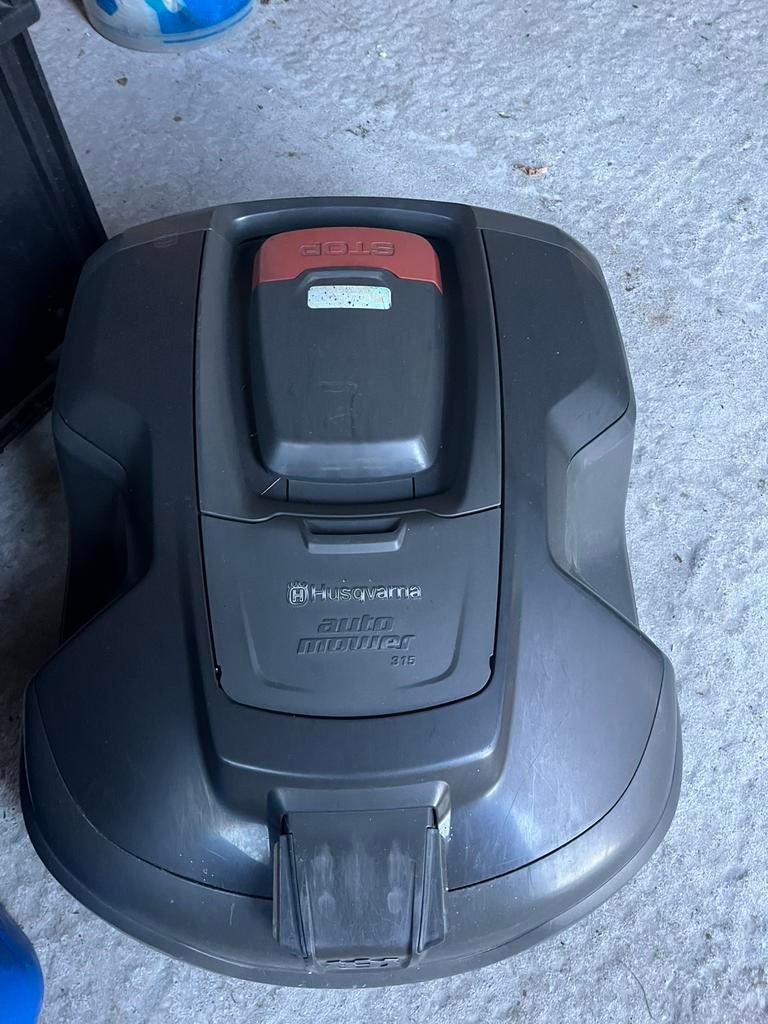 Husqvarna robotmaaier automower 315, Tuin en Terras, Ophalen, Zo goed als nieuw, Husqvarna, Met regensensor