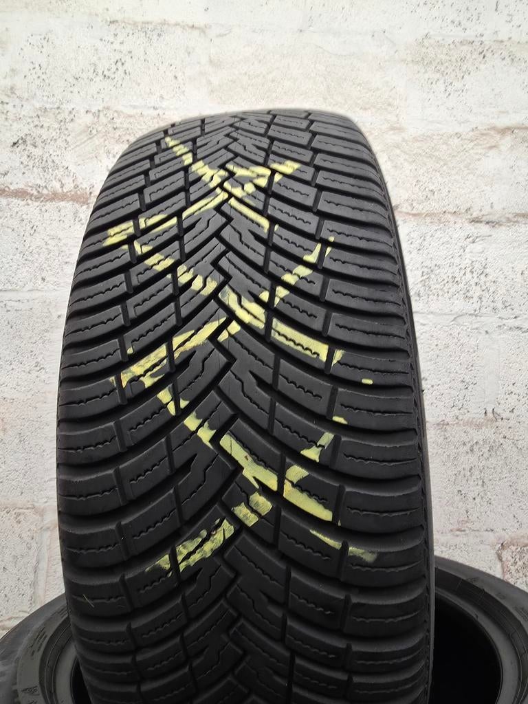 225 50r17 pirelli avec montage et équilibrage, Enlèvement, Utilisé