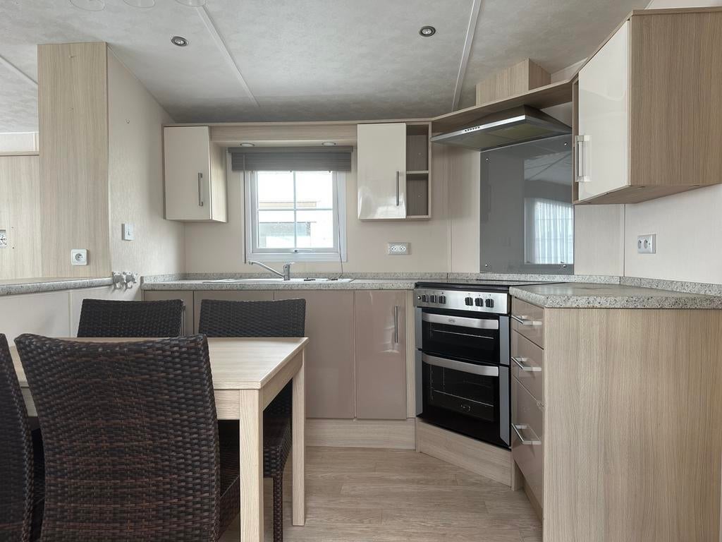 OCC DEPOT 11 NEW HAMPTON 1100x400/2 RUIME LUXE UNIT, Caravans en Kamperen, Tot en met 6