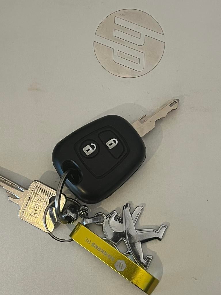 Peugeot 206+, Auto's, Achterwielaandrijving, Zwart, 4 cilinders, Overige bekleding