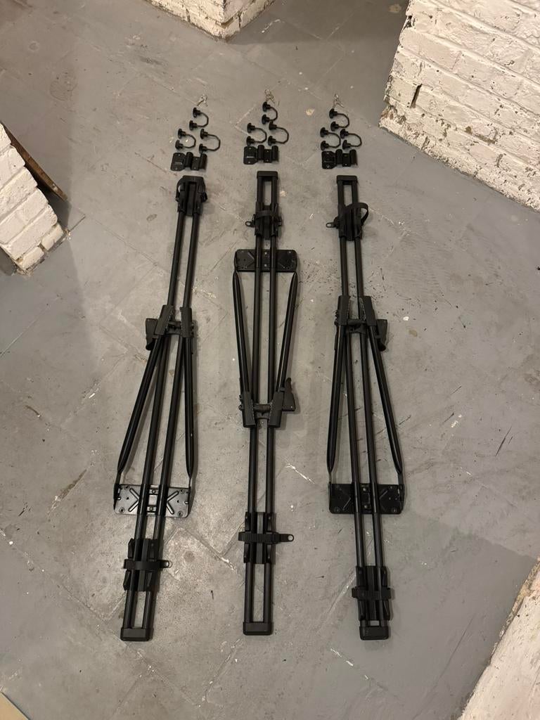 THULE porte-vélos de toit (3x) avec clés - Etat impeccable, Enlèvement, Comme neuf