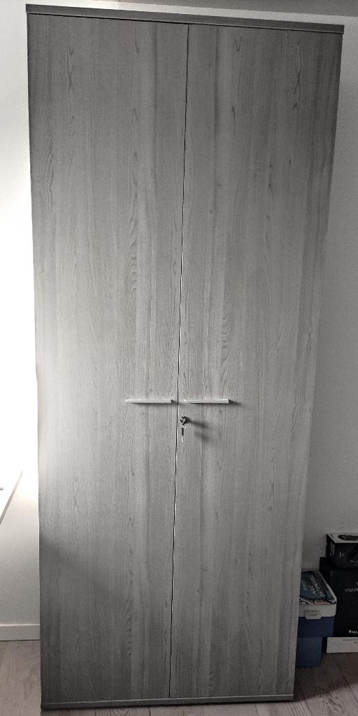 Houten opbergkast met 4 legplanken + slot met sleutel, Huis en Inrichting, Ophalen, Zo goed als nieuw