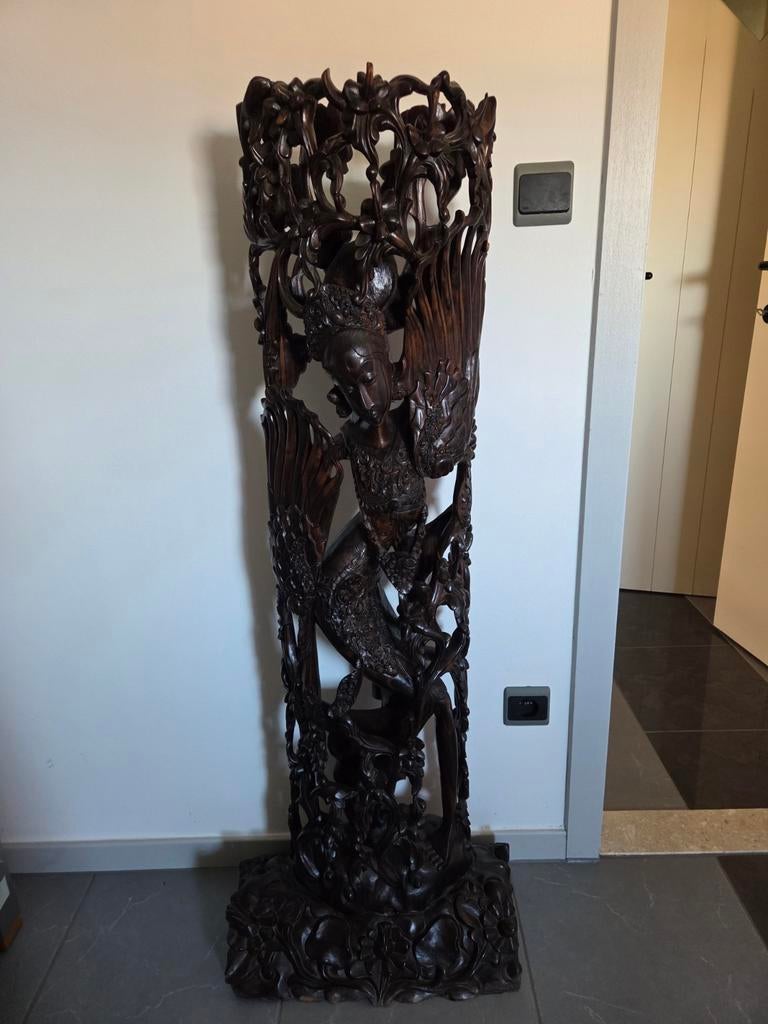 Balinese Garuda beeld, Ophalen