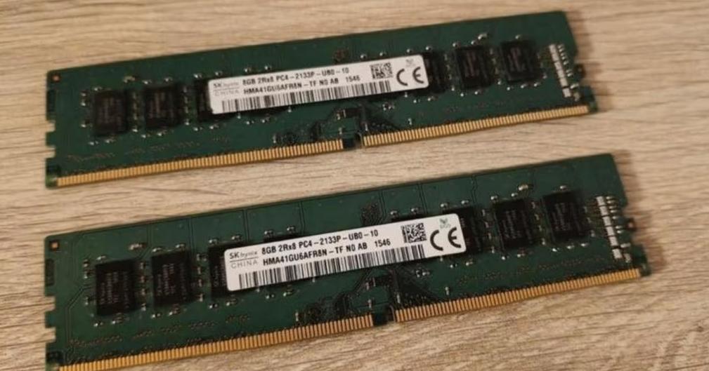 Mémoire RAM 16Go DDR4 (2X8Gb), Computers en Software, RAM geheugen, DDR4, Ophalen of Verzenden, Zo goed als nieuw, Desktop
