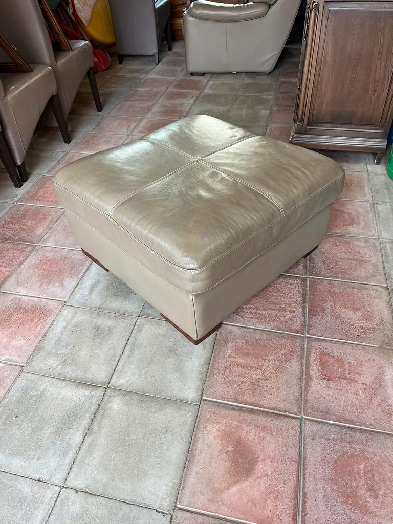 Grijze lederen poef 80x80x42, Ophalen, Zo goed als nieuw