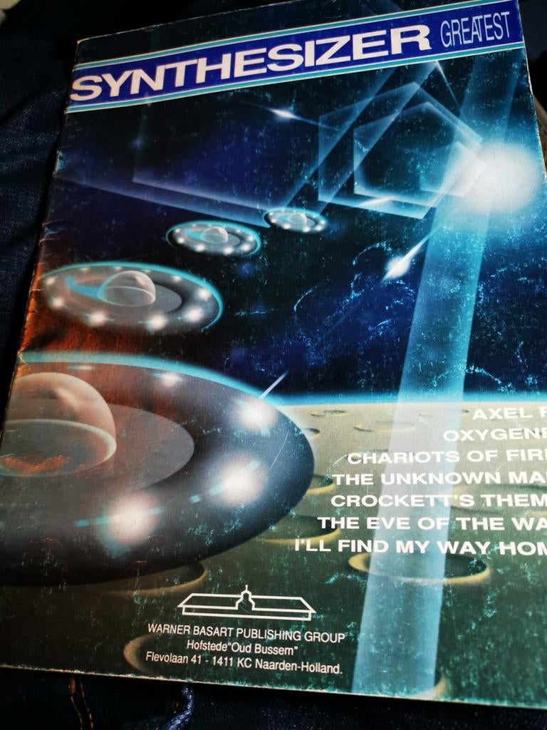 Synthesizer greatest - zie foto's, Muziek en Instrumenten, Bladmuziek, Gebruikt, Overige genres, Les of Cursus, Ophalen of Verzenden
