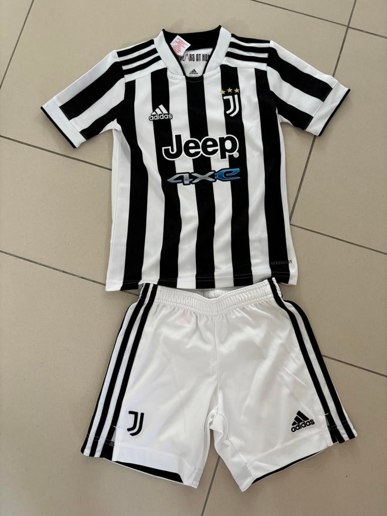 Adidas Juventus voetbaltenue maat 128 7-8 jaar, Adidas, Gebruikt, Jongen of Meisje, Sport- of Zwemkleding