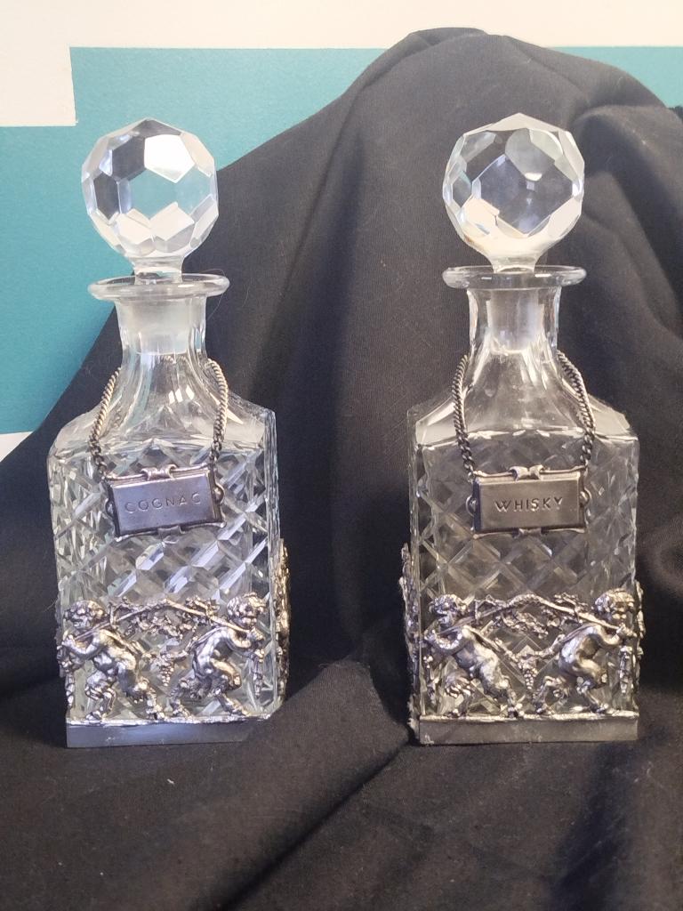 ANCIENNE JOLIE PAIRE DE CARAFES CRISTAL, Antiquités & Art, Enlèvement ou Envoi