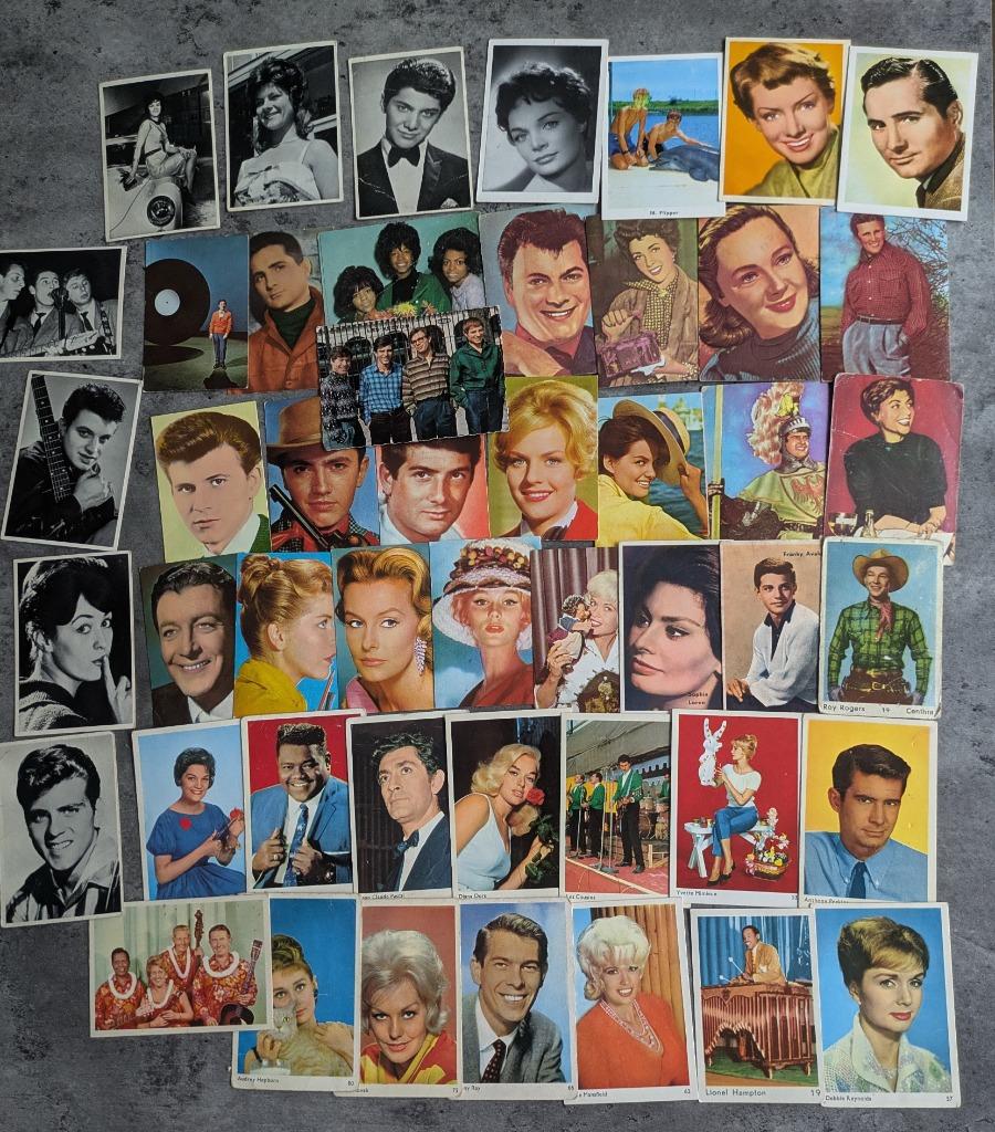 CARTES ILLUSTRÉES À CHEWING-GUM 48x, Envoi