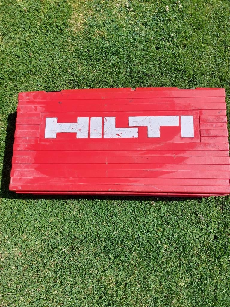Marteau piqueur Hilti TE805, Enlèvement