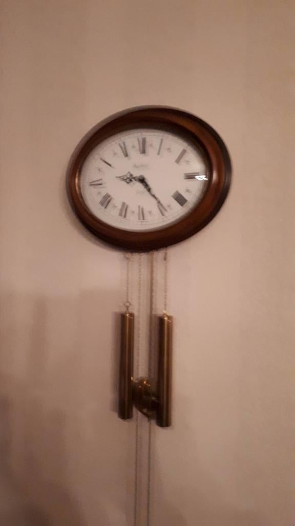 Wandklok met slinger en gewichten, Ophalen, Zo goed als nieuw, Wandklok