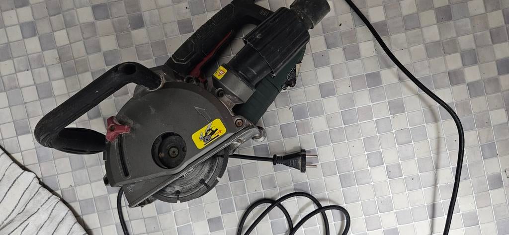 Rainureuse en panne, Bricolage & Construction, Outillage | Meuleuses, Enlèvement, Utilisé