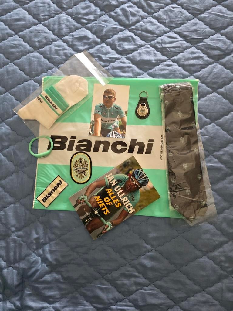 Bianchi accessoires, Fietsen en Brommers, Fietsaccessoires | Fietskleding, Ophalen of Verzenden