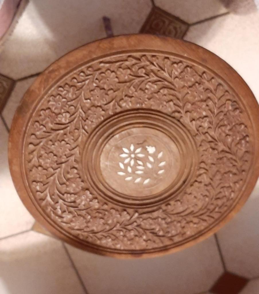 Petite table d'appoint bois exotique, Maison & Meubles, Enlèvement, Comme neuf