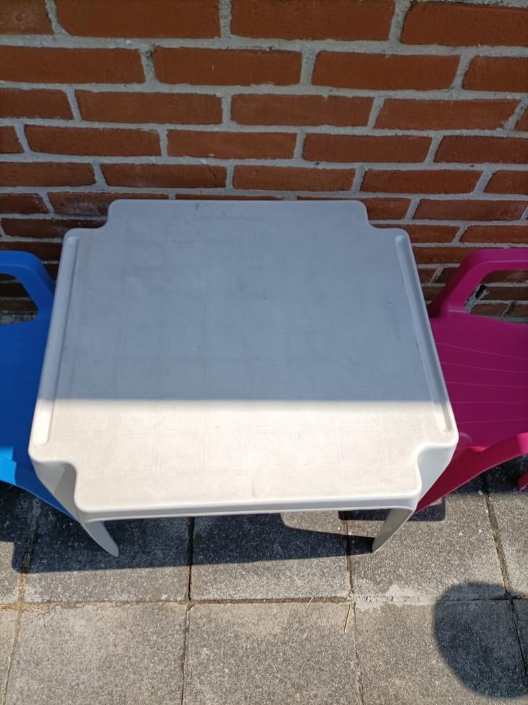 Table de jardin pour enfants en plastique avec 2 chaises, Jardin & Terrasse, Enlèvement, Synthétique