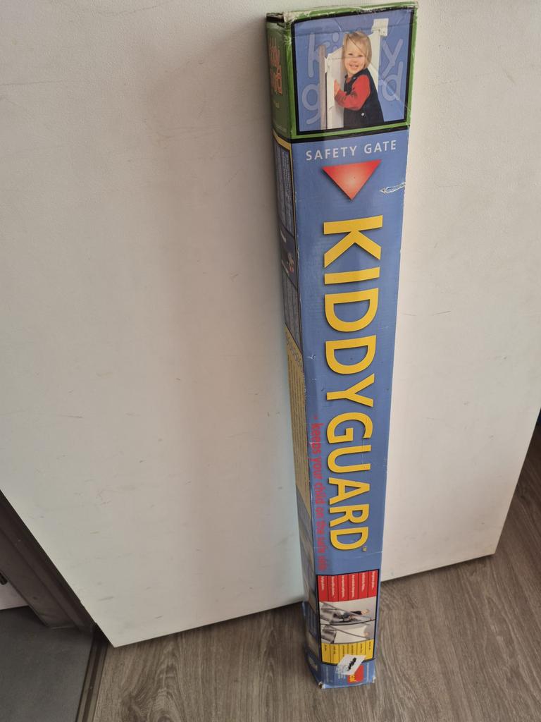 Traphekje van kiddyguard, Enlèvement, Comme neuf