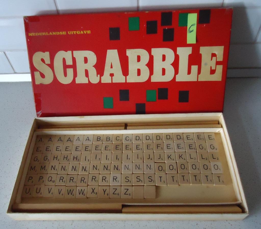 Vintage "Scrabble" van Sio in prima staat !, Hobby & Loisirs créatifs, Jeux de société | Jeux de plateau, Utilisé, 1 ou 2 joueurs