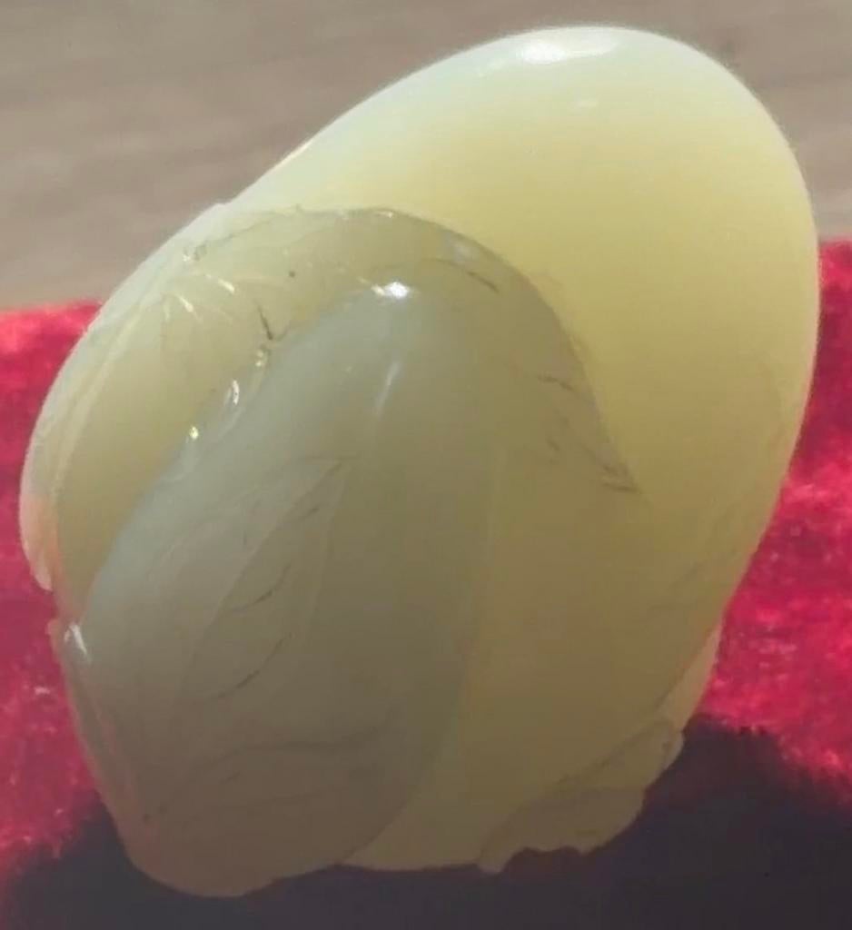 Fruit en jade Chine,avec graisse de mouton,Qing,Qianlong, Antiquités & Art, Enlèvement ou Envoi