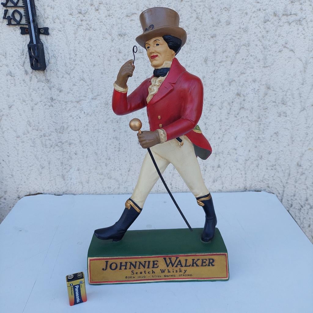 FIGURINE STATUE JOHNNIE WALKER WHISKY DANDY STRIDING MAN, Collections, Enlèvement ou Envoi, Utilisé, Autres types