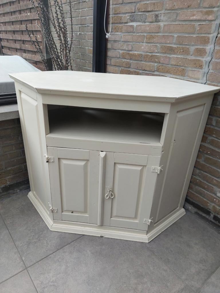 Mooie witte houten hoekkast, Ophalen