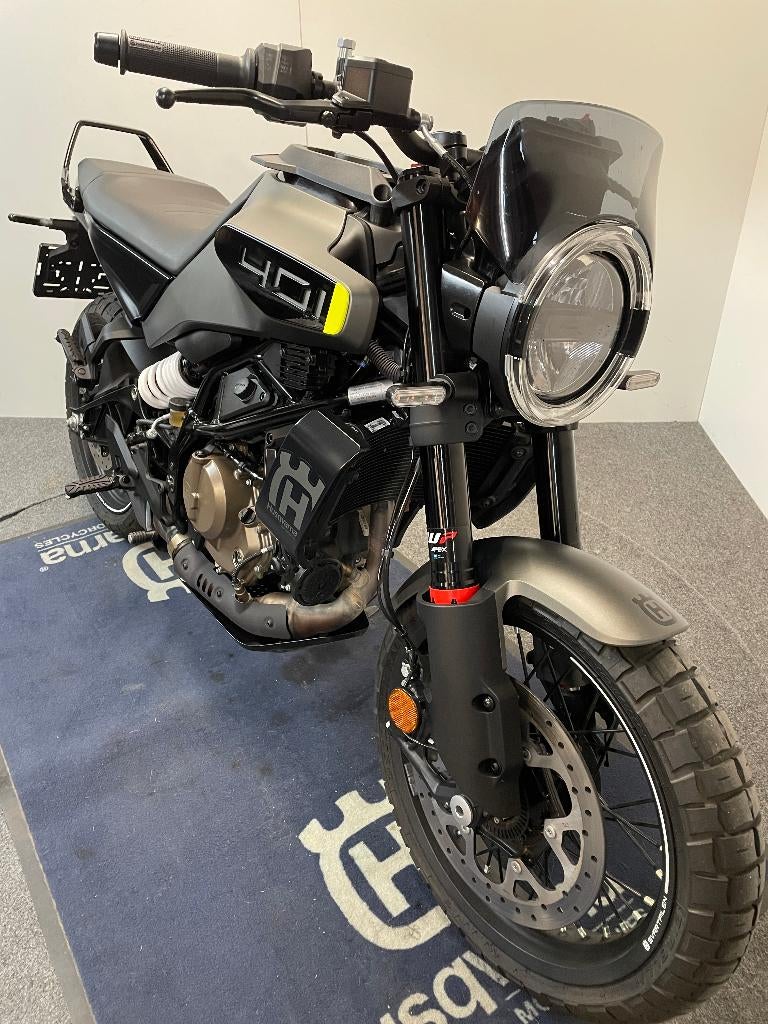 Husqvarna Svartpilen 401 MY'24 ref. LS 3260, Motoren, Motoren | Husqvarna, Bedrijf, 401 cc, Minimaal motorrijbewijs A2, 1 cilinder