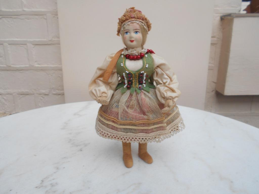tres ancienne poupée de collection en tissu Hongrie, Collections, Enlèvement, Utilisé, Poupée