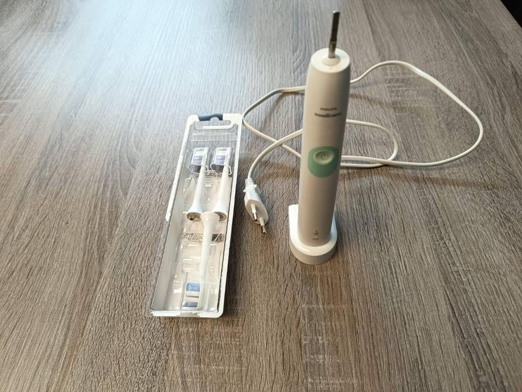 Brosse à dents Sonicar sous garantie, Enlèvement, Comme neuf, Brosse à dents